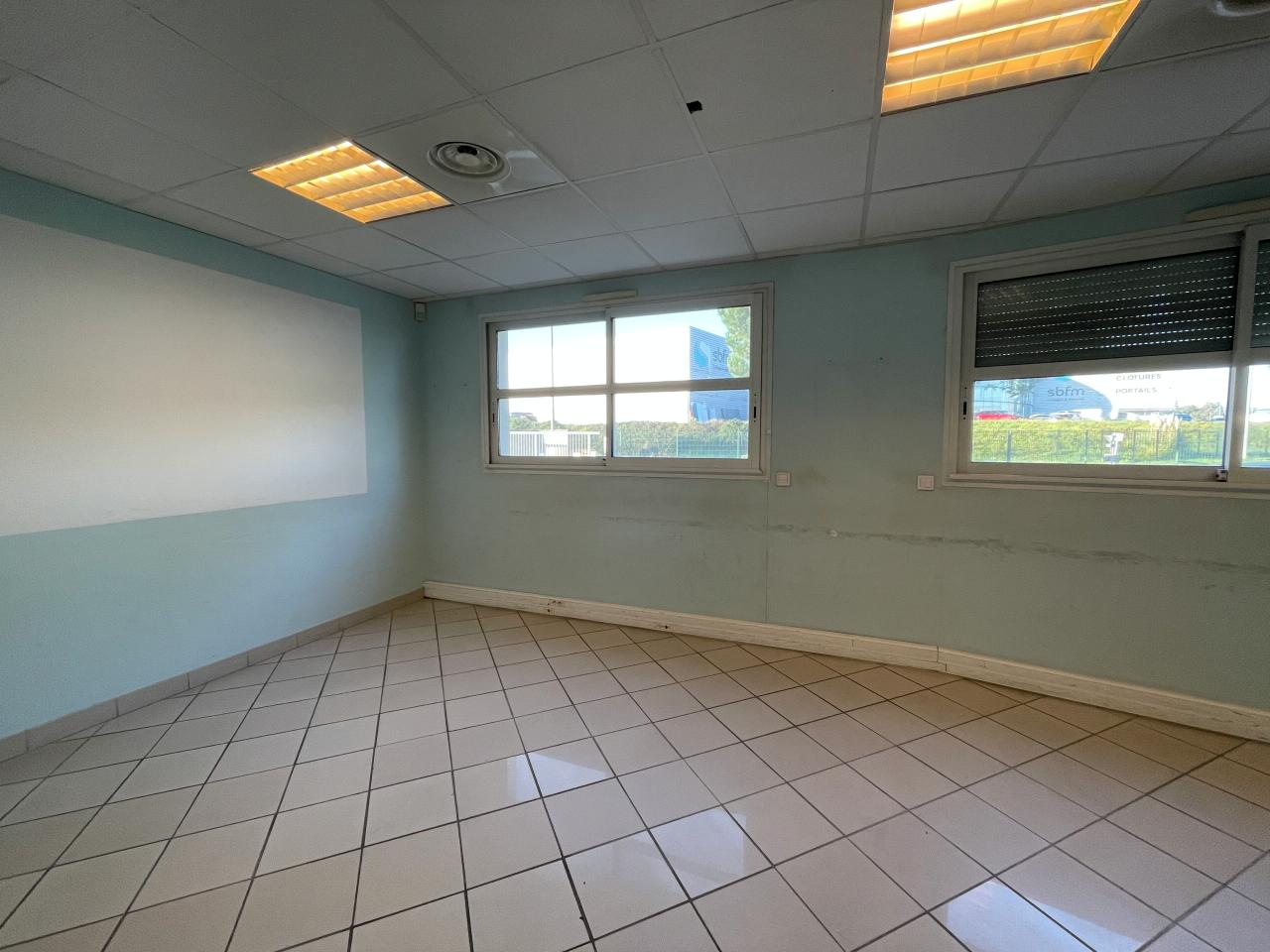 Local d'activité Eysines 455m² Location local d'activité Eysines Gironde OLACT2427548 8